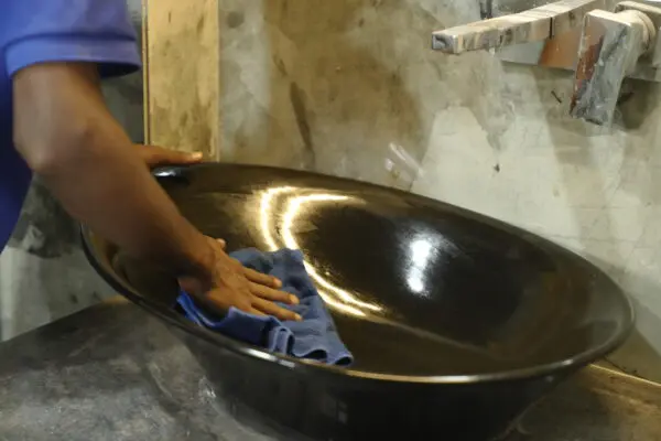 Small bathroom cleaning service